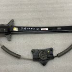 Škoda Superb III B8 3V Aizmugurējā kreisā loga regulatora motors 3V0839461