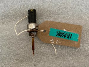 Škoda Superb III B8 3V temperatūras sensors 03N906081A