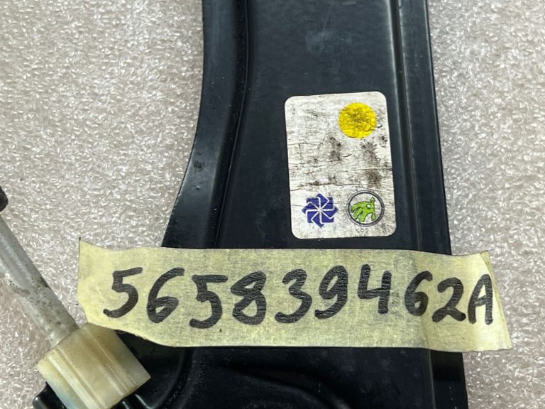 Skoda Kodiaq loga regulators bez motora, aizmugurējais, labais 565839462a