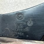 Skoda Kadiaq oriģinālais durvju stiprinājums aizmugurējā labajā pusē 565839249 565839267