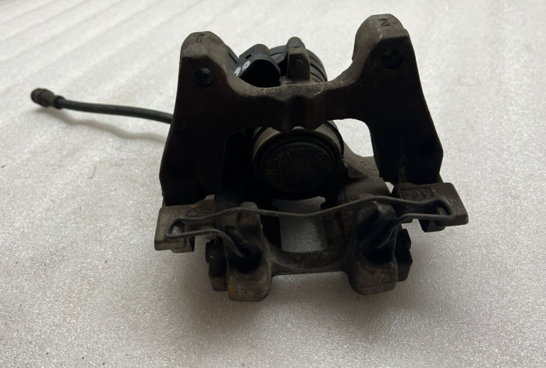 Skoda Kodiaq aizmugurējā kreisā bremžu suports 3Q0615423 3Q0998281