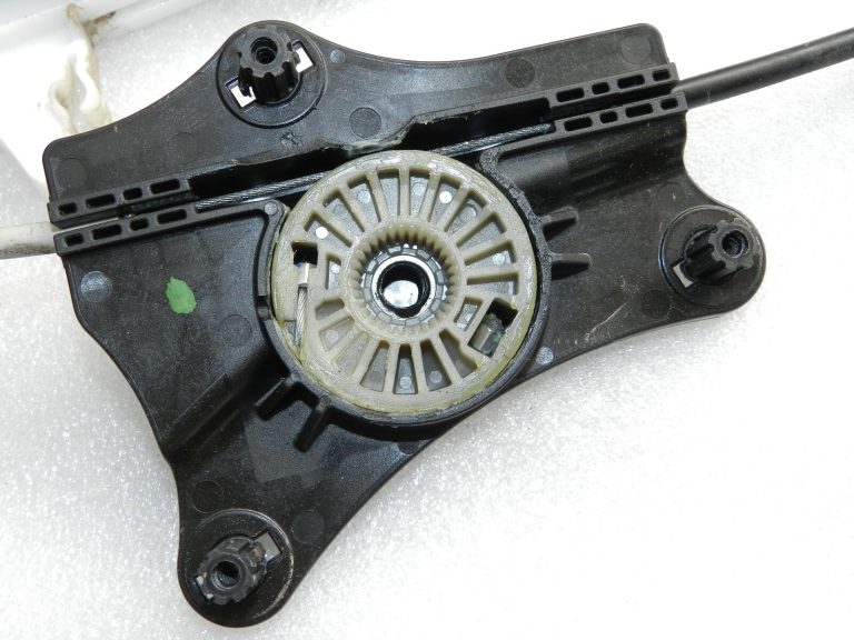 Skoda Kodiaq NS7 Aizmugurējā kreisā stikla regulators (bez motora) 565839461A