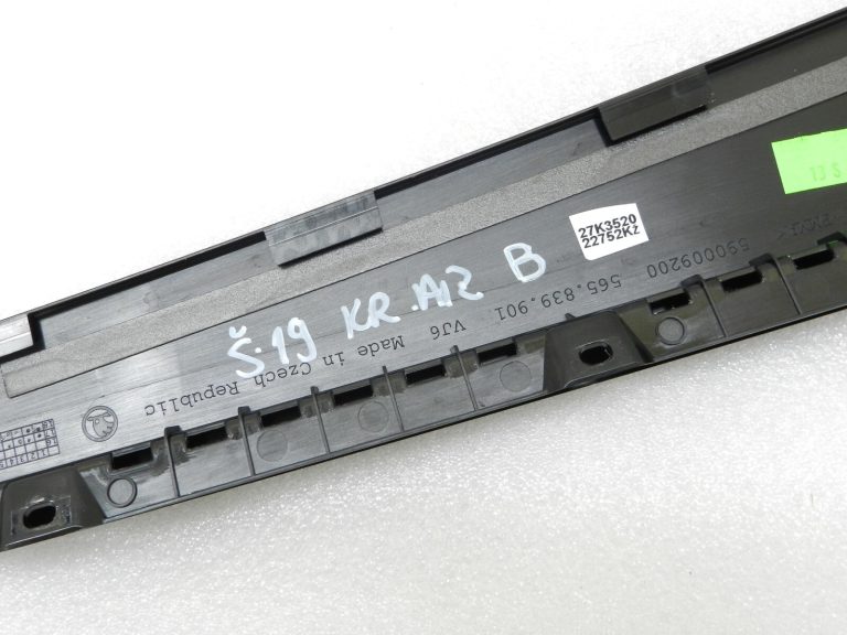 Skoda Kodiaq NS7 Ārējais virsbūves pārsegs Aizmugurējā kreisā B-sliede 565839901