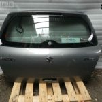 Suzuki Swift III Bagāžas nodalījuma vāks Sudraba krāsa Bagāžas nodalījuma vāks