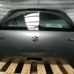 Suzuki Swift III Bagāžas nodalījuma vāks Sudraba krāsa Bagāžas nodalījuma vāks
