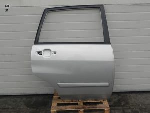 Suzuki Liana Aizmugurējās labās durvis Krāsa Z2S Aizmugurējās labās durvis