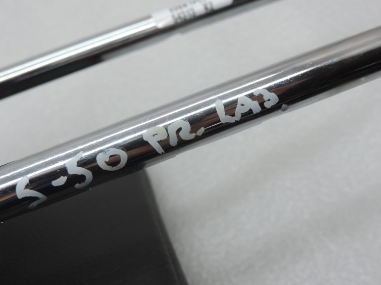 Oriģinālais SAAB 9-3 II YS3F priekšējais kreisais/taisnais galvas balsts Leatherette Black