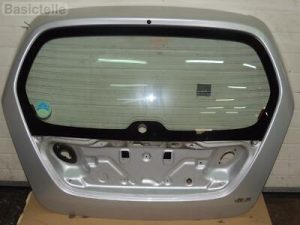 Suzuki Liana Aizmugurējā durvju vāka krāsa Sudraba Z2S Aizmugurējā durvju vāks