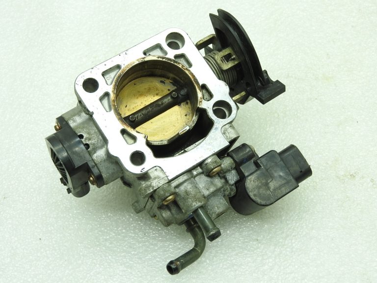 Suzuki Liana 1.6i M16A RH416 Droseles vārsts 1340054G02 1340054G01