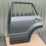 Suzuki Grand Vitara II Aizmugures kreisās durvis Aizmugures kreisās durvis Krāsa ZY4 Pelēka metālika