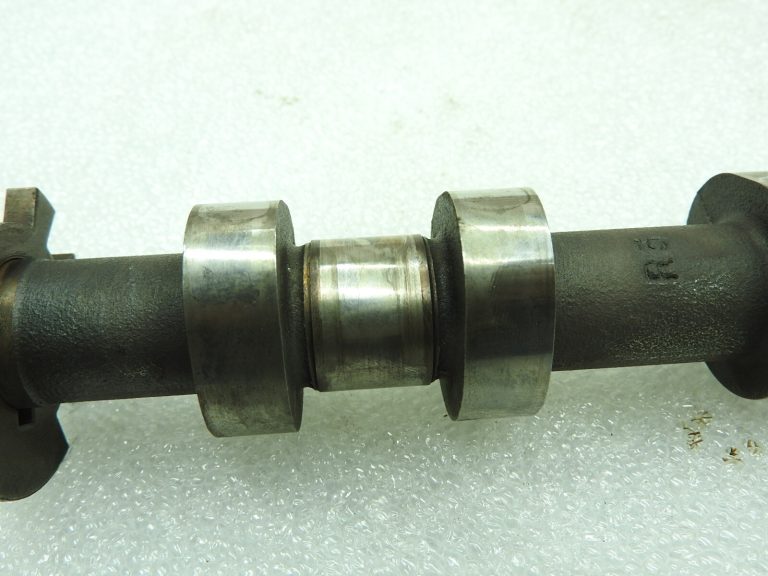 Suzuki 1.4i Turbo K14D sadales vārpsta izplūdes 12720-53SA1 1272053SA1