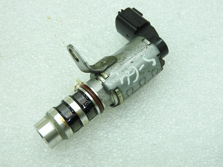 Suzuki 1.4i eļļas spiediena regulatora solenoīda vārsts 1610053S00 16100-53S00