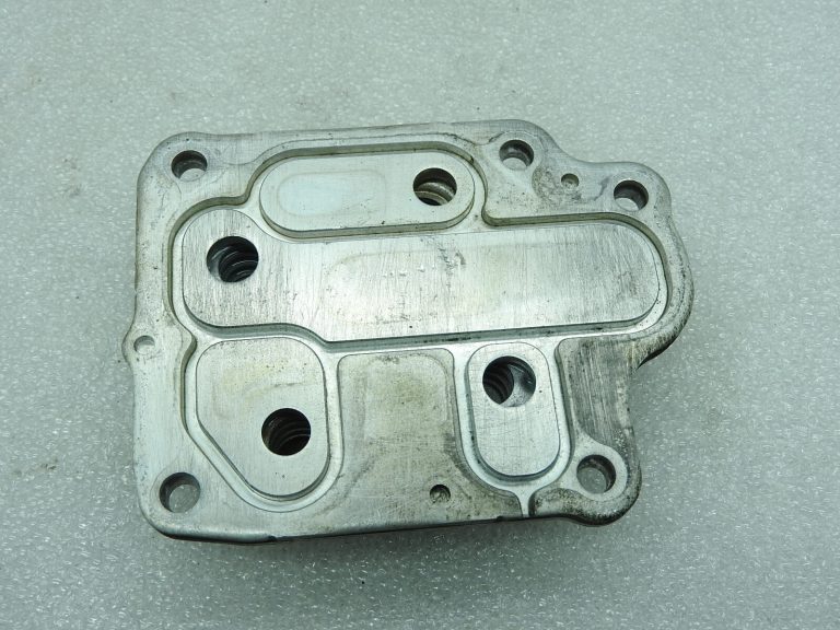 Eļļas dzesētājs Motora eļļa priekš Suzuki K14D 1660053SA0 16600-53SA0