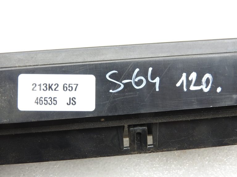 Suzuki Vitara LY SX4 S-Cross Aizmugures virsbūves ventilācijas režģis 77331-61M0 7733161M0