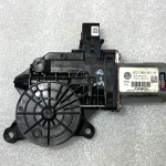 Skoda Fabia priekšējais labās puses elektrisko logu motors 6q1959801h