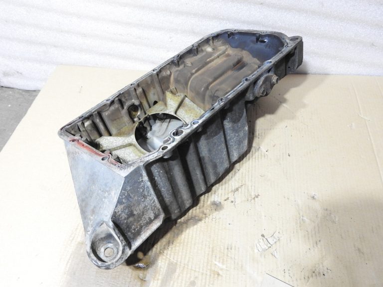 Motora kartera eļļas tvertne SAAB 9000 900 9133158 911702 B202L