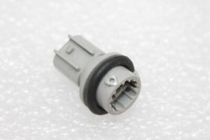 Oriģinālais Smart Forfour W454 numura zīmes apgaismojuma luktura turētājs A0008206587