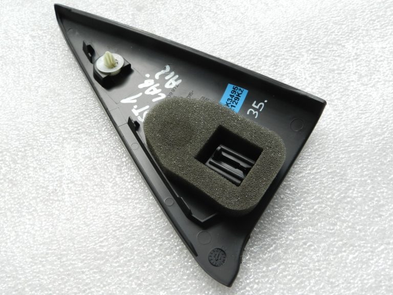 Seat Leon Mk3 5F oriģināls aizmugurējo labās puses durvju iekšējais vāks melns 5F4839972