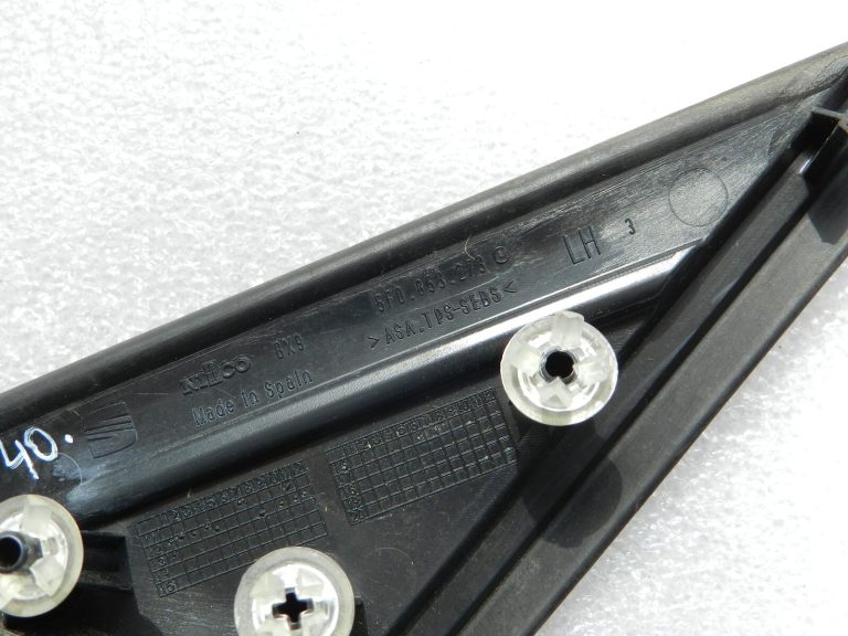 Seat Leon Mk3 5F oriģināls Priekšējā kreisā spoguļa trīsstūra pārsegs 5F0853273C