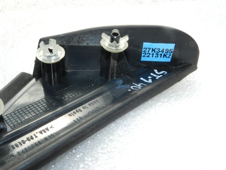 Seat Leon Mk3 5F oriģināls Priekšējā kreisā spoguļa trīsstūra pārsegs 5F0853273C
