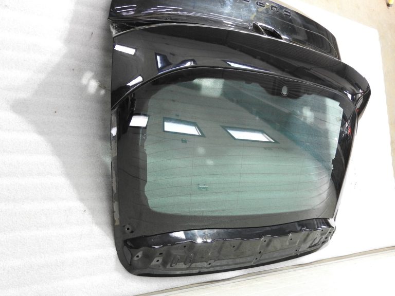 Seat Cupra Leon kombi aizmugurējās durvis 0E / Y9T Mythos Black 5FE827023