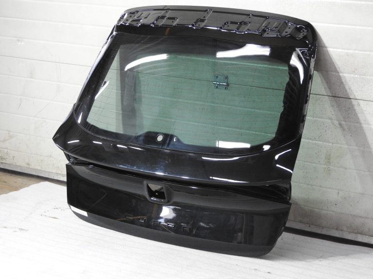 Seat Cupra Leon kombi aizmugurējās durvis 0E / Y9T Mythos Black 5FE827023