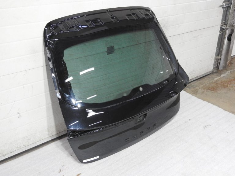 Seat Cupra Leon kombi aizmugurējās durvis 0E / Y9T Mythos Black 5FE827023