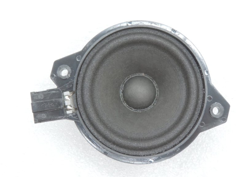 Oriģinālais Cupra Leon KL8 instrumentu paneļa skaļruņu centrs 5F0035397