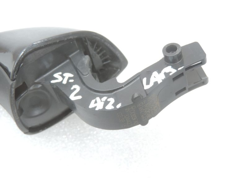Oriģinālā Cupra Leon KL8 aizmugurējā labās puses durvju rokturis (0E / Y9T) Mythos Black