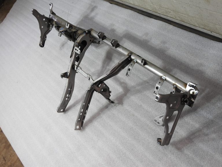 Cupra Leon Seat 2020 Šķērsstienis instrumentu panelim 5FB857017B
