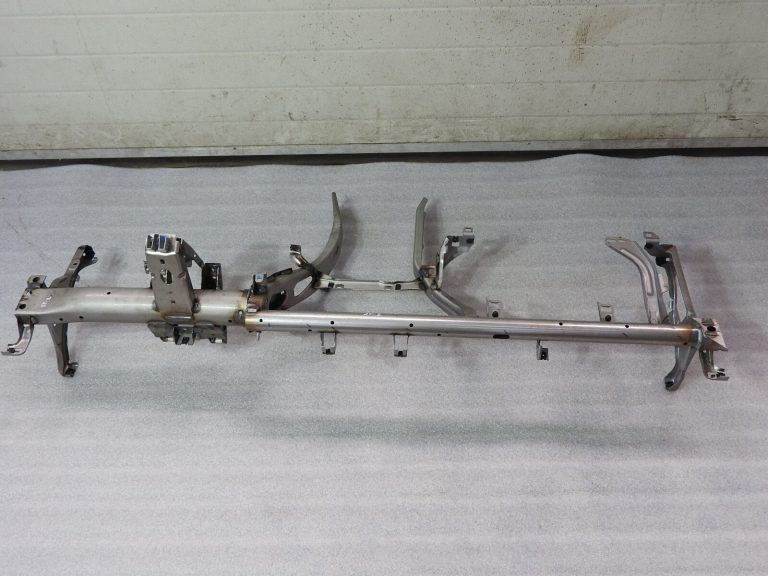 Cupra Leon Seat 2020 Šķērsstienis instrumentu panelim 5FB857017B