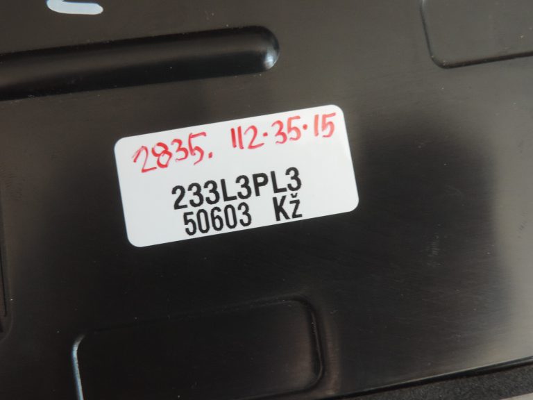 Oriģinālais Cupra Leon KL8 Sportstourer kombi aizmugurējais spoileris 0E / Y9T Mythos black