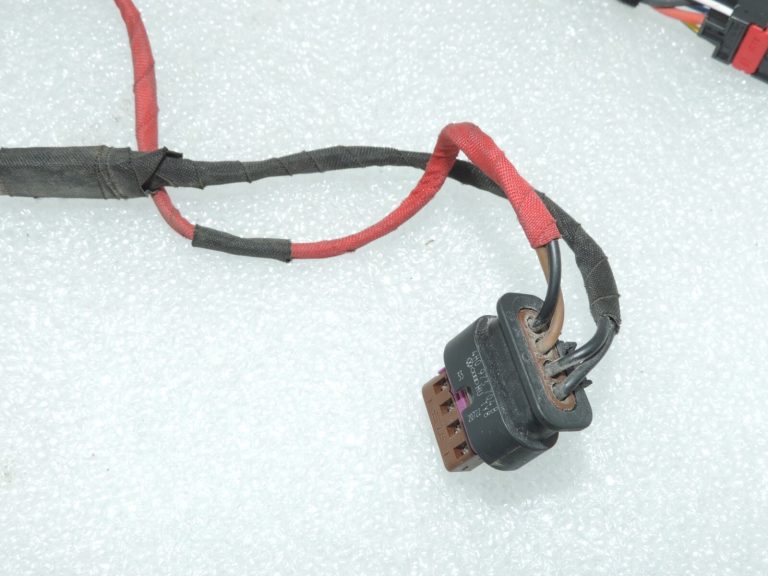 Oriģinālais Cupra Leon Sportstourer KL8 elektrisko aizmugurējo durvju papildināšanas komplekts