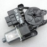 Oriģinālais Cupra Leon KL1 KL8 aizmugurējā loga regulatora motors pa labi 5Q0959408D