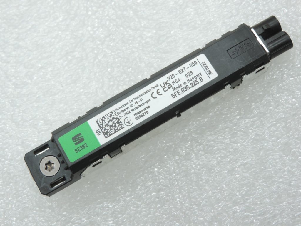 Oriģinālais Cupra Leon KL1 KL8 aizmugurējais antenas pastiprinātājs pa labi 5FE035225B