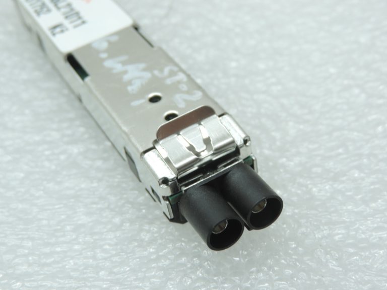 Oriģinālais Cupra Leon KL1 KL8 aizmugurējais antenas pastiprinātājs pa labi 5FE035225B