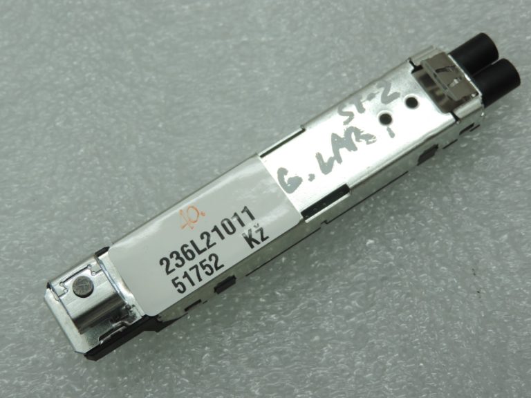 Oriģinālais Cupra Leon KL1 KL8 aizmugurējais antenas pastiprinātājs pa labi 5FE035225B