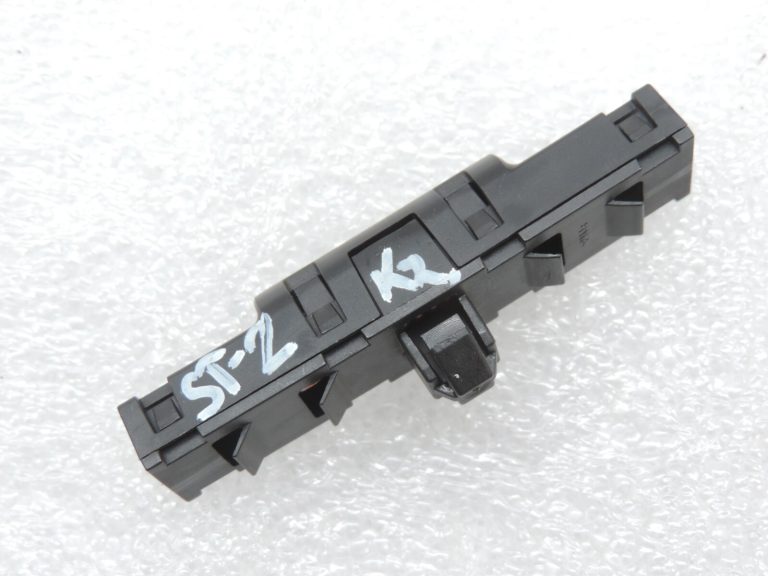 Oriģinālais Cupra Leon KL1 KL8 antenas traucējumu filtra pastiprinātājs 5N0035570