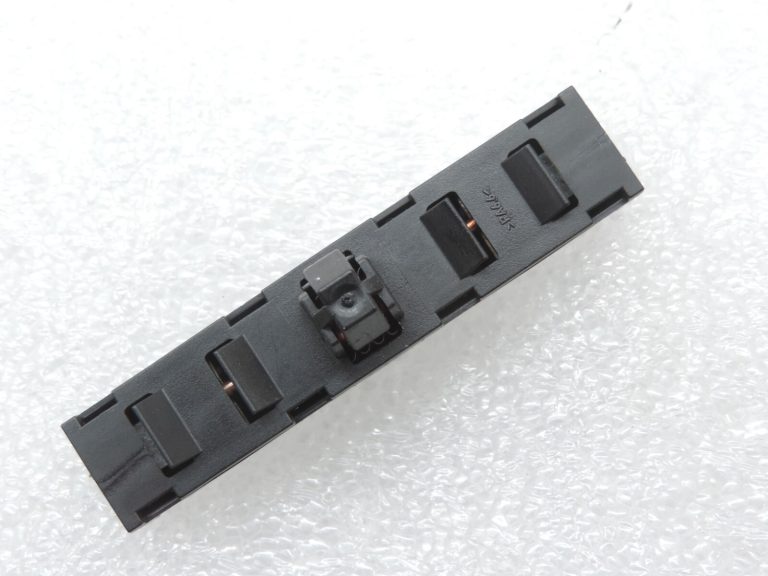 Oriģinālais Cupra Leon KL1 KL8 antenas traucējumu filtra pastiprinātājs 5N0035570