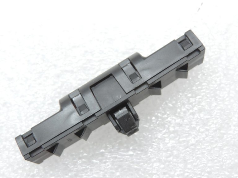 Oriģinālais Cupra Leon KL1 KL8 antenas traucējumu filtra pastiprinātājs 5N0035570