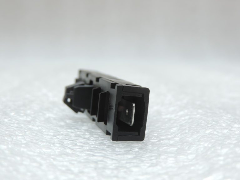 Oriģinālais Cupra Leon KL1 KL8 antenas traucējumu filtra pastiprinātājs 5N0035570