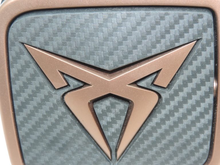 Oriģināls Cupra Leon KL1 KL8 Born K11 aizmugurējo durvju roktura slēdzis ar logotipu 5FE827565C 5FE827565C