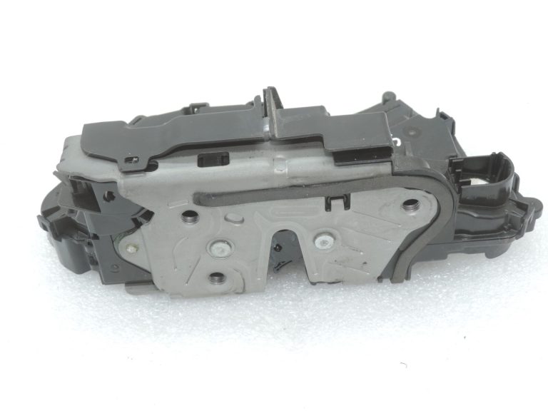 Oriģinālā Cupra Leon KL8 durvju slēdzene priekšējā kreisā 5TB837015D, 5TB 837 015 D
