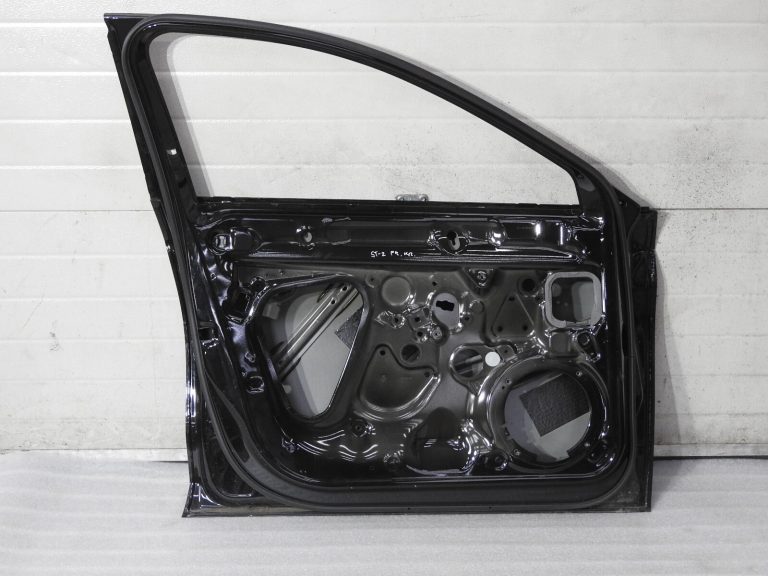 Priekšējās kreisās durvis priekš CUPRA LEON SEAT SPORTSTOURER 5FA831051B 0E / Y9T