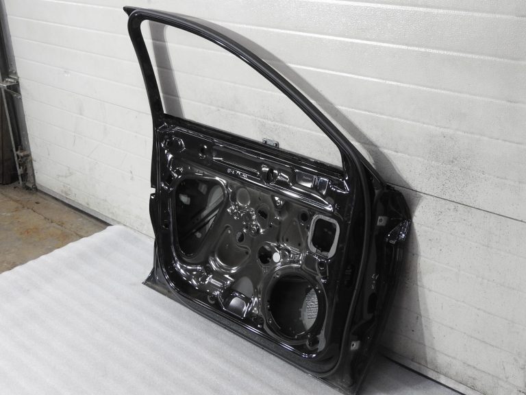 Priekšējās kreisās durvis priekš CUPRA LEON SEAT SPORTSTOURER 5FA831051B 0E / Y9T