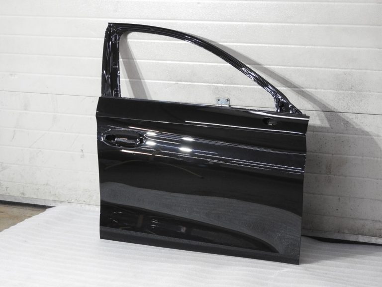 Priekšējās labās durvis priekš CUPRA LEON SEAT SPORTSTOURER 5FA831052B 0E / Y9T