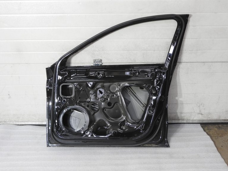 Priekšējās labās durvis priekš CUPRA LEON SEAT SPORTSTOURER 5FA831052B 0E / Y9T