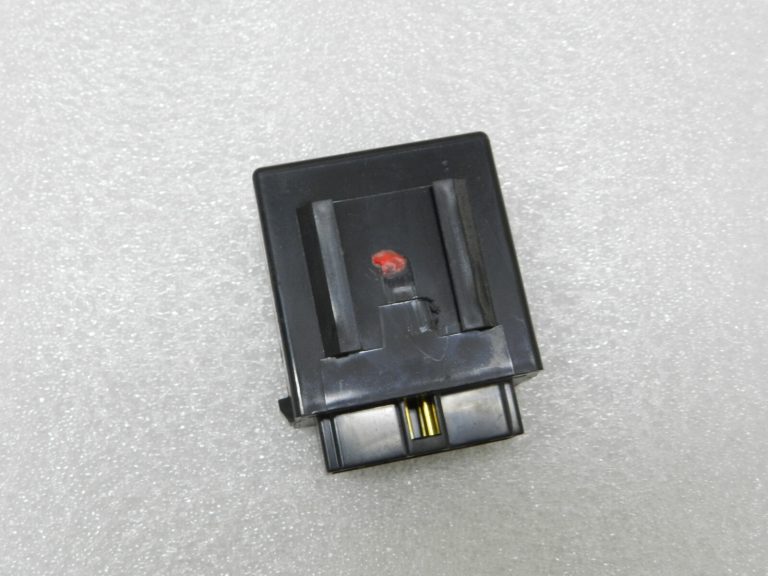 Subaru Forester tīrītāja motora releja vadības bloks Tīrītāju kontrole RK-0098 86571FE000