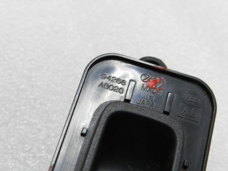 Subaru Legacy Priekšējais labās puses logu regulatora logu slēdzis 94266AG020