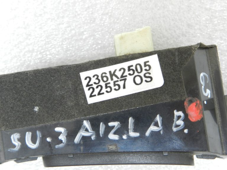 Subaru Legacy Aizmugurējā kreisā loga regulatora loga slēdzis 94263AG040